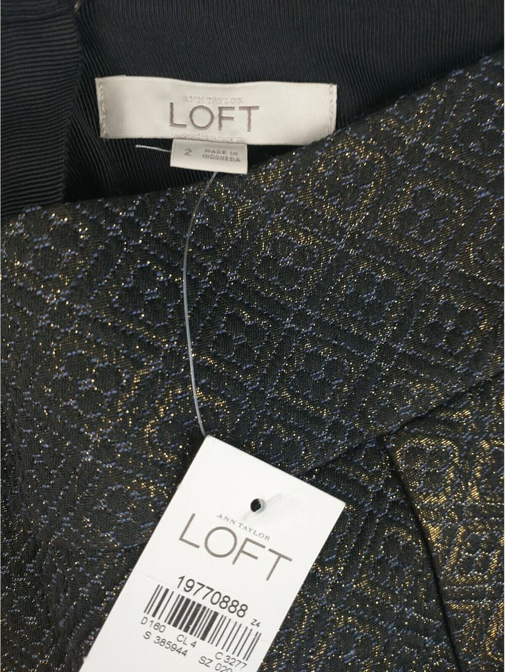 loft ann taylor Women's Size 2, Pleated Textured Metallic Gold